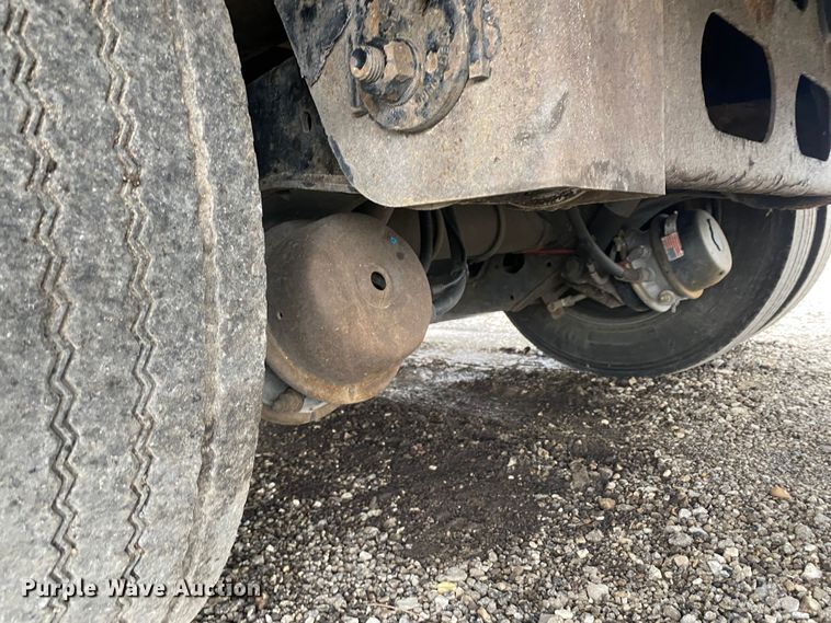 image for item JW9167 2008 Wilson CFD-900BT  drop deck equipment trailer