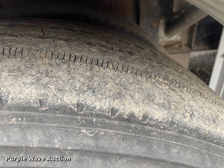 image for item JW9167 2008 Wilson CFD-900BT  drop deck equipment trailer