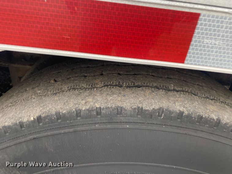 image for item JW9167 2008 Wilson CFD-900BT  drop deck equipment trailer