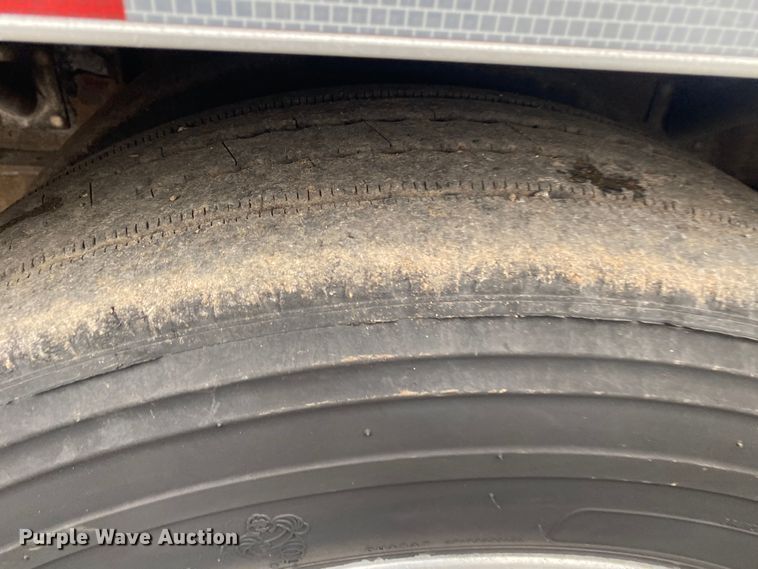 image for item JW9167 2008 Wilson CFD-900BT  drop deck equipment trailer