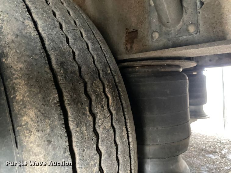 image for item JW9167 2008 Wilson CFD-900BT  drop deck equipment trailer