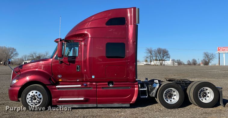 image for item JW9169 2017 International ProStar Plus 122  semi truck