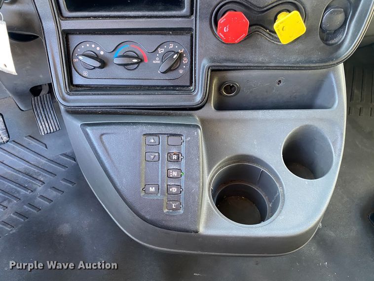 image for item JW9169 2017 International ProStar Plus 122  semi truck