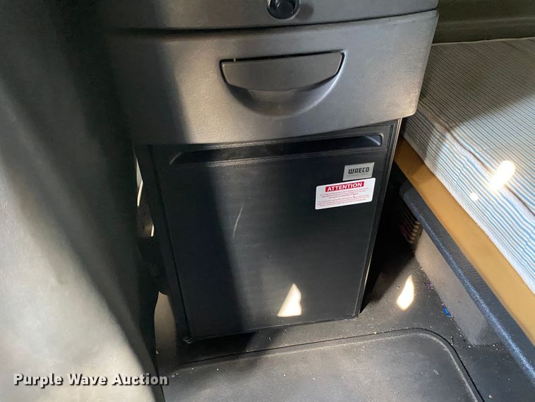 image for item JW9169 2017 International ProStar Plus 122  semi truck