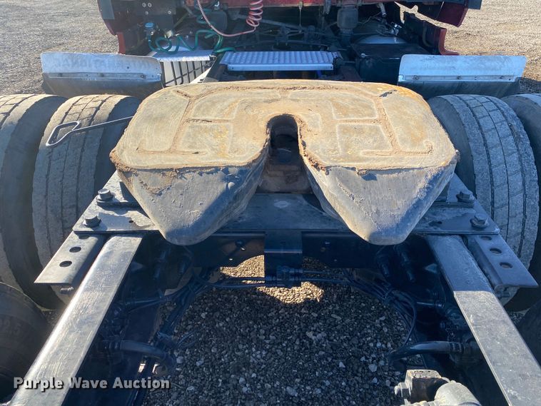 image for item JW9169 2017 International ProStar Plus 122  semi truck