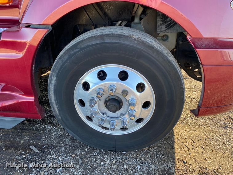 image for item JW9169 2017 International ProStar Plus 122  semi truck