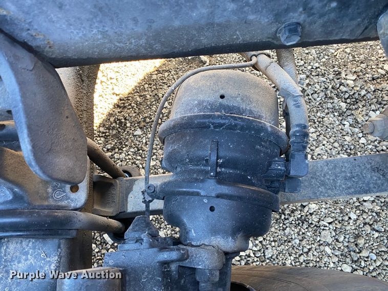 image for item JW9169 2017 International ProStar Plus 122  semi truck