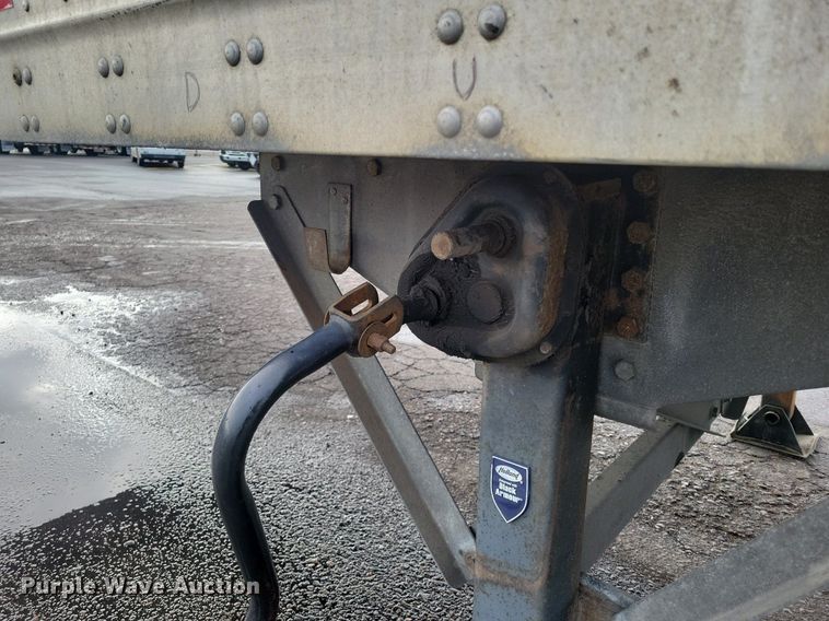 image for item KD9295 2014 Vanguard VIP 4000  dry van trailer