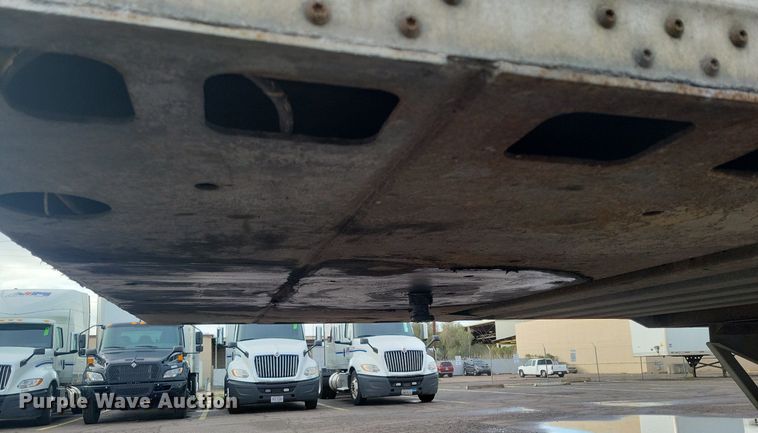 image for item KD9295 2014 Vanguard VIP 4000  dry van trailer