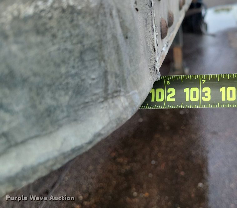 image for item KD9295 2014 Vanguard VIP 4000  dry van trailer