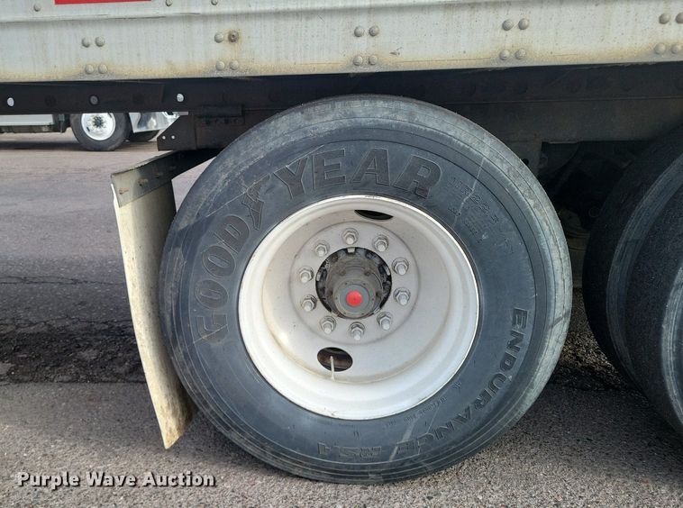 image for item KD9295 2014 Vanguard VIP 4000  dry van trailer