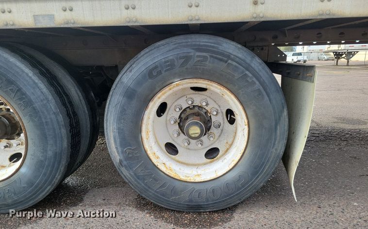 image for item KD9295 2014 Vanguard VIP 4000  dry van trailer