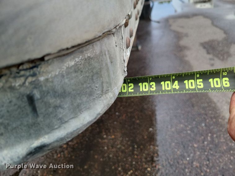 image for item KD9296 2016 Vanguard Rem VIP 4000  dry van trailer