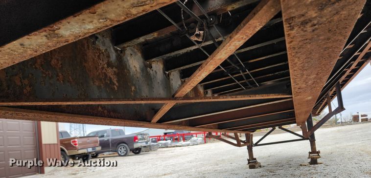 image for item KT9369 1993 Fontaine FTW-5-8045SL  flatbed trailer