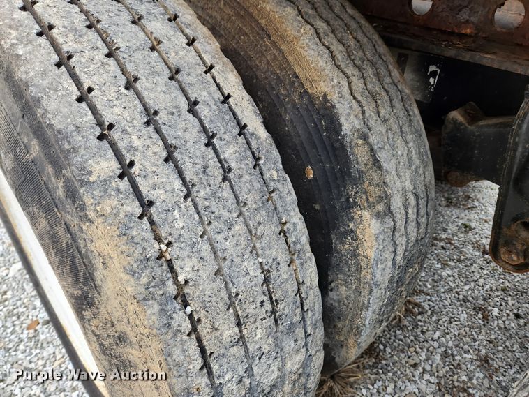 image for item KT9369 1993 Fontaine FTW-5-8045SL  flatbed trailer