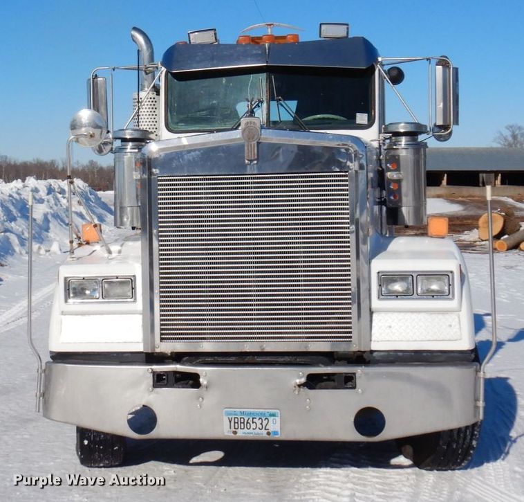 image for item KU9736 1985 Kenworth W900  roll-off container truck