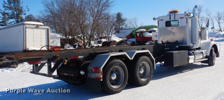 image for item KU9736 1985 Kenworth W900  roll-off container truck