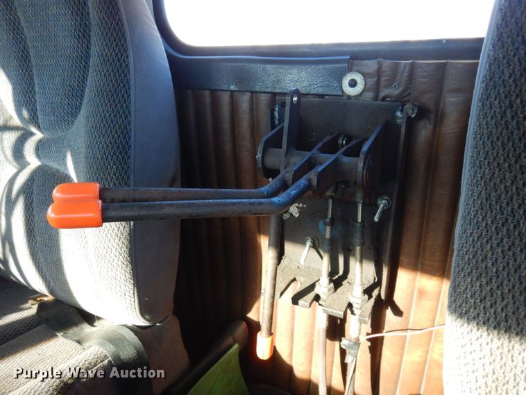 image for item KU9736 1985 Kenworth W900  roll-off container truck