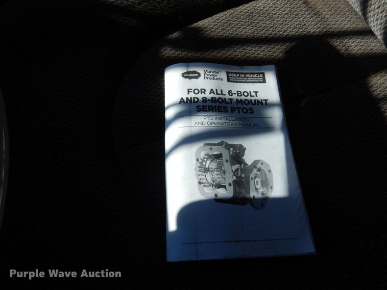 image for item KU9736 1985 Kenworth W900  roll-off container truck