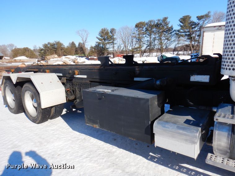 image for item KU9736 1985 Kenworth W900  roll-off container truck