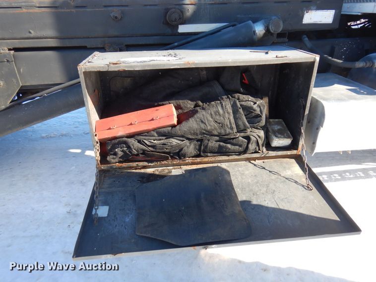 image for item KU9736 1985 Kenworth W900  roll-off container truck