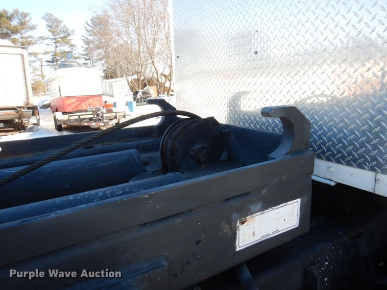 image for item KU9736 1985 Kenworth W900  roll-off container truck