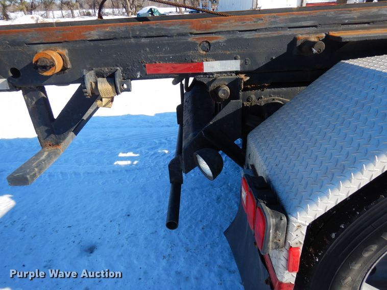 image for item KU9736 1985 Kenworth W900  roll-off container truck