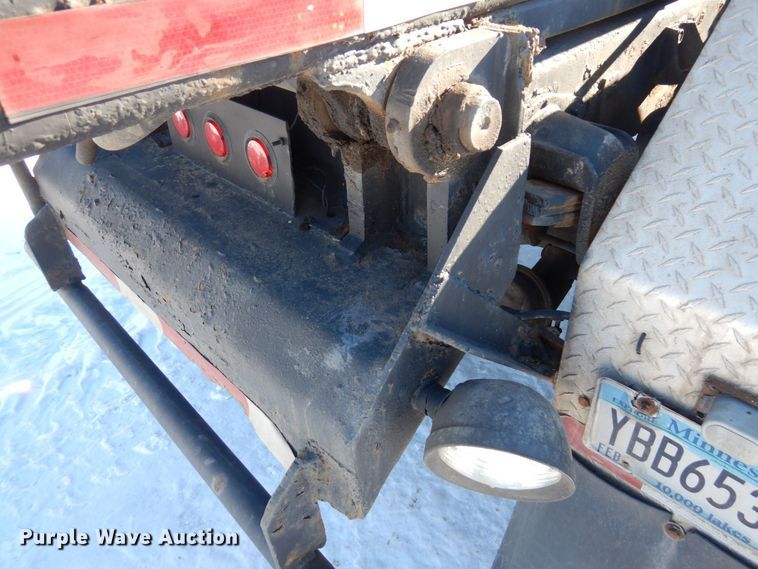 image for item KU9736 1985 Kenworth W900  roll-off container truck