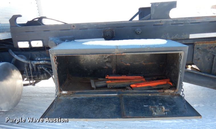 image for item KU9736 1985 Kenworth W900  roll-off container truck