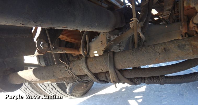 image for item KU9736 1985 Kenworth W900  roll-off container truck