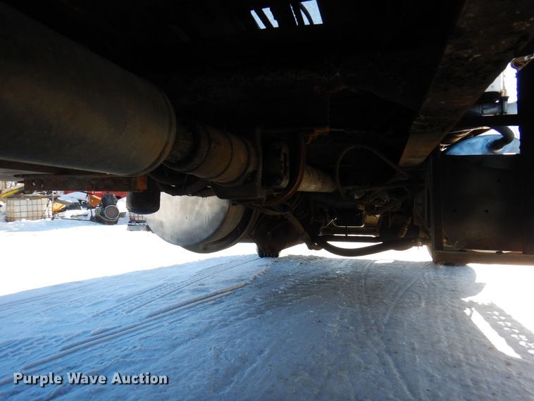 image for item KU9736 1985 Kenworth W900  roll-off container truck