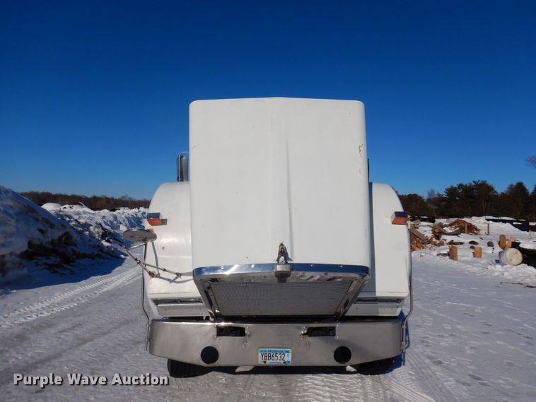 image for item KU9736 1985 Kenworth W900  roll-off container truck