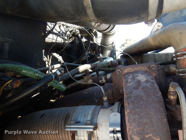 image for item KU9736 1985 Kenworth W900  roll-off container truck