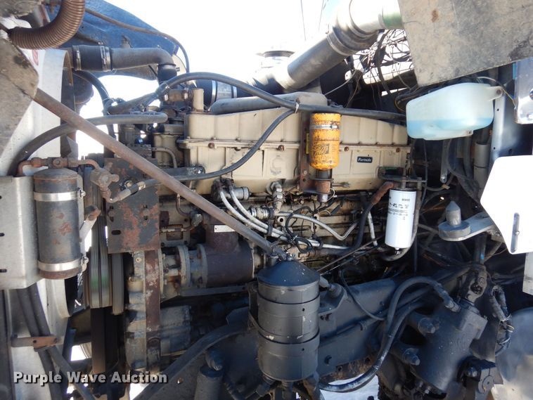 image for item KU9736 1985 Kenworth W900  roll-off container truck