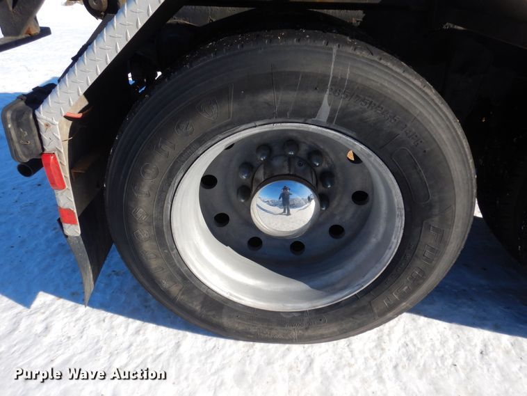 image for item KU9736 1985 Kenworth W900  roll-off container truck