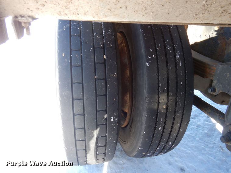 image for item KU9736 1985 Kenworth W900  roll-off container truck