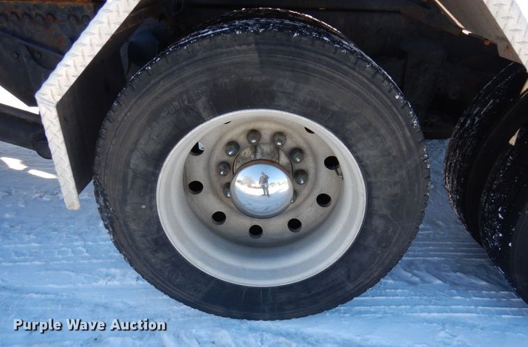 image for item KU9736 1985 Kenworth W900  roll-off container truck