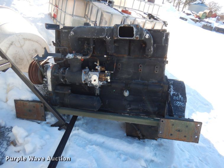 image for item KU9737 Cummins NHC250  engine