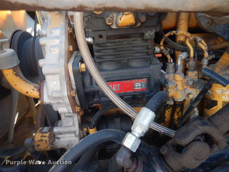 image for item KU9748 1998 Ford LT9522 truck cab and chassis