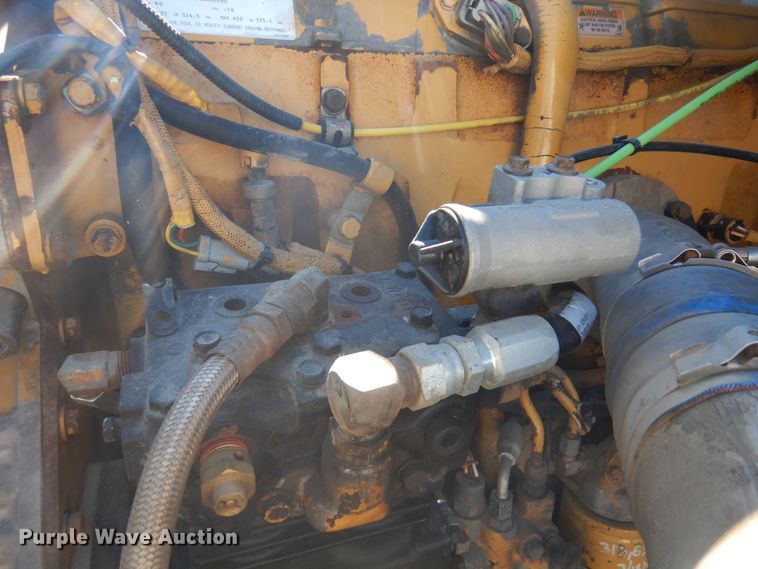 image for item KU9748 1998 Ford LT9522 truck cab and chassis