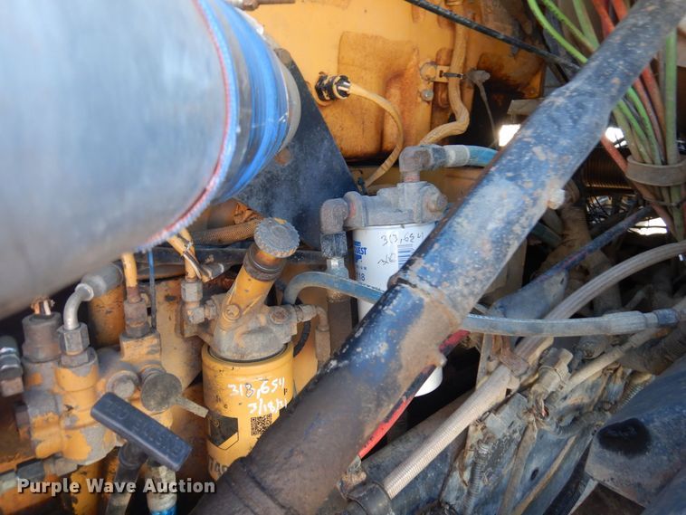 image for item KU9748 1998 Ford LT9522 truck cab and chassis