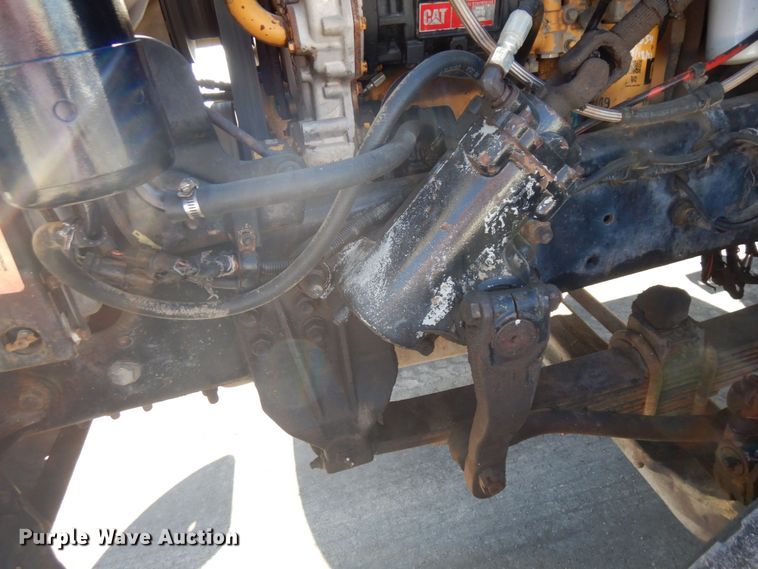 image for item KU9748 1998 Ford LT9522 truck cab and chassis