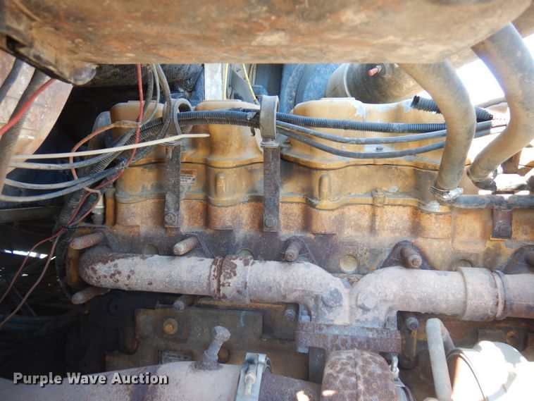 image for item KU9748 1998 Ford LT9522 truck cab and chassis