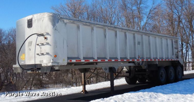 image for item KU9763 1999 East  end dump trailer