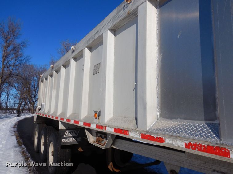 image for item KU9763 1999 East  end dump trailer