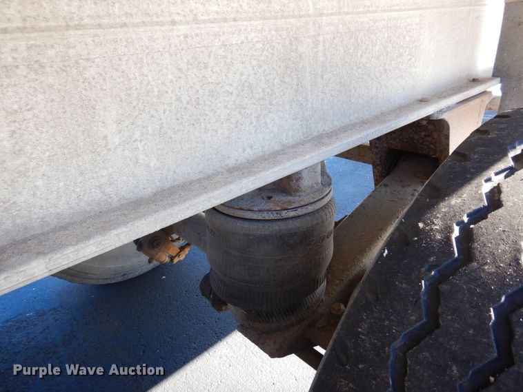 image for item KU9763 1999 East  end dump trailer