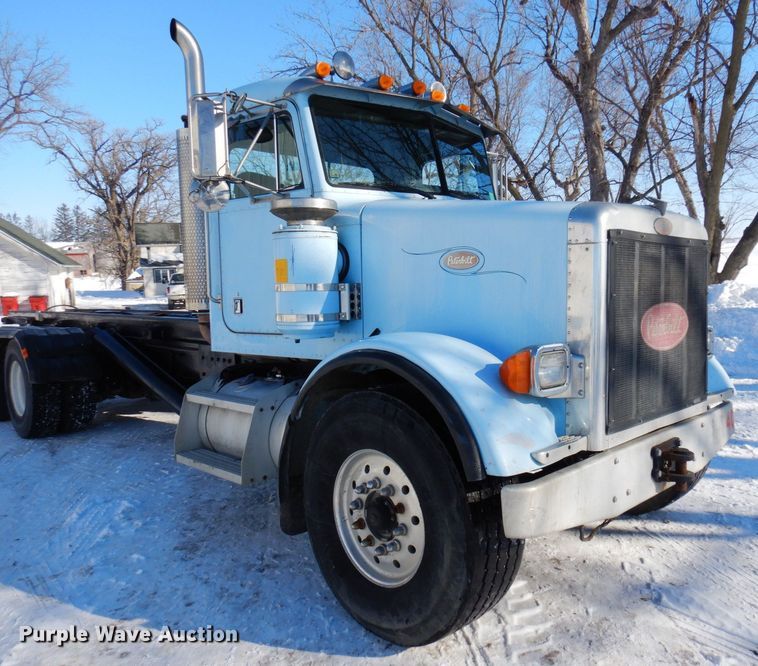 image for item KU9822 1997 Peterbilt 357  roll-off container truck