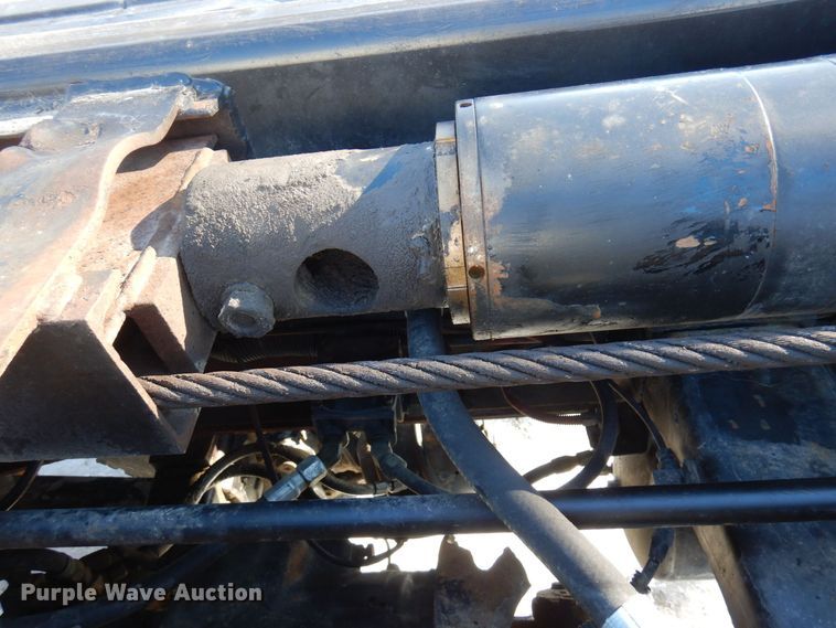 image for item KU9822 1997 Peterbilt 357  roll-off container truck