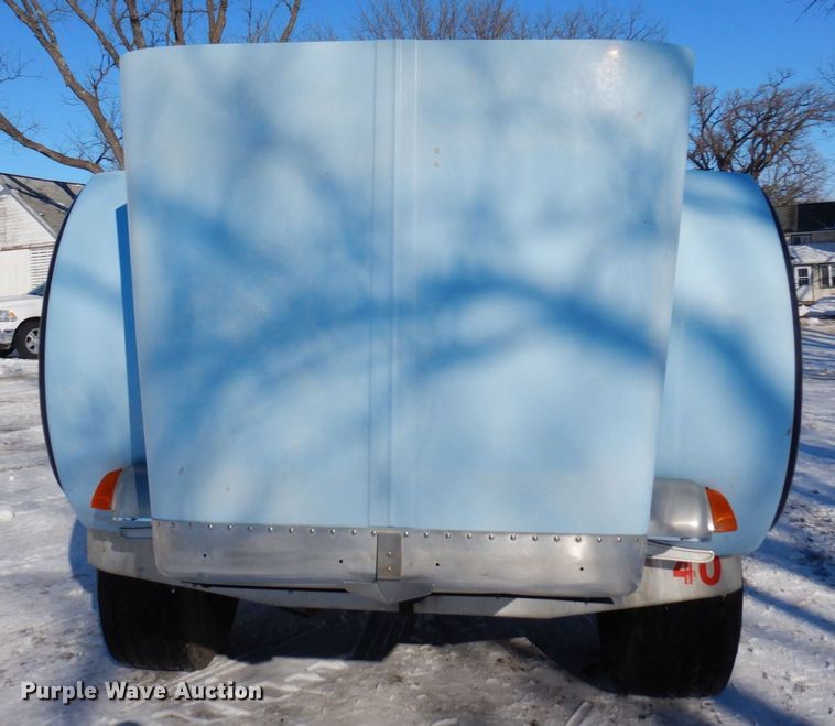 image for item KU9822 1997 Peterbilt 357  roll-off container truck