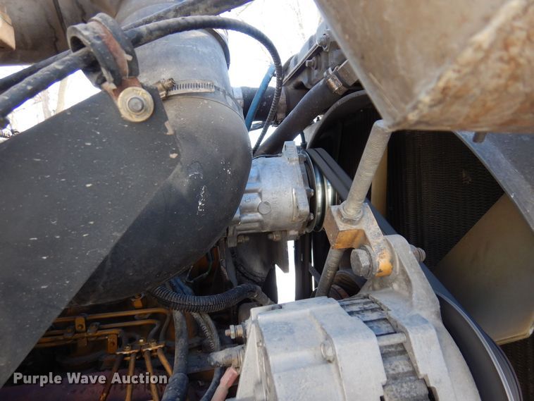 image for item KU9822 1997 Peterbilt 357  roll-off container truck